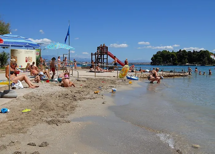 Duplex With Private Swimming Pool بريكو