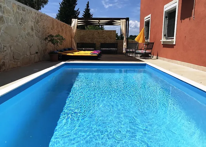Duplex With Private Swimming Pool * بريكو