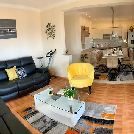 Duplex With Private Swimming Pool ヴィラ *